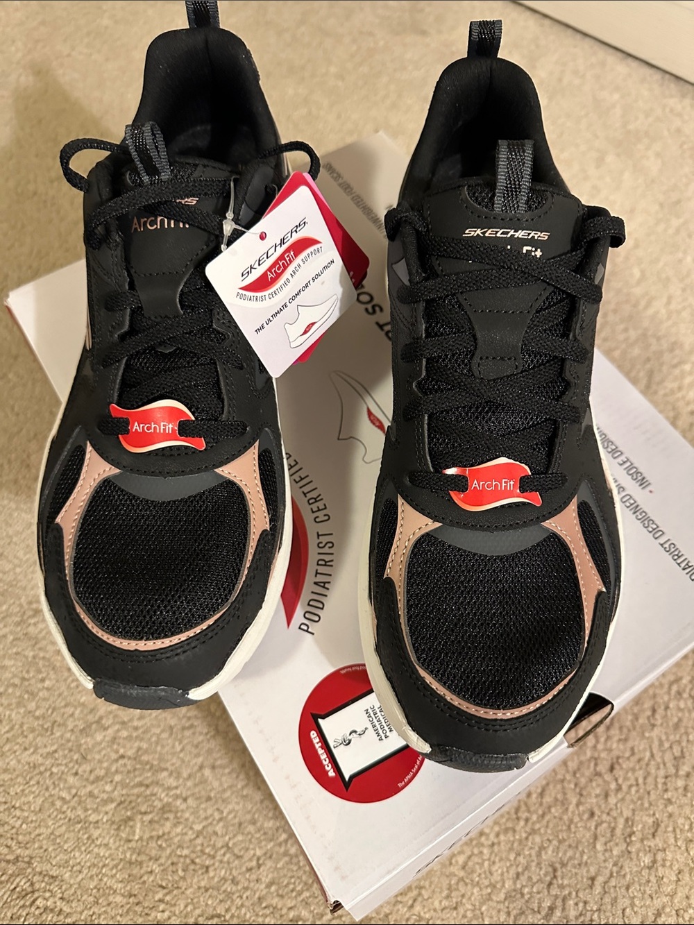 Skechers Arch Fit 2.0 Vintage Luxe sneakers NIB sz 9 1/2